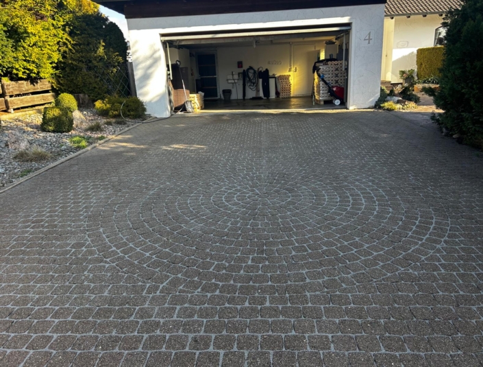 Garageneinfahrt nachher Altpflastersanierung