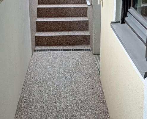 Sanierung eines Kellereingang nachher Steinteppich
